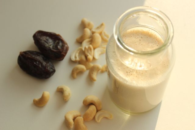 [Nổi Bật] 6 Cách làm Sữa Hạt Điều đơn giản tại nhà